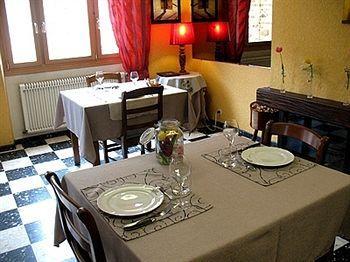Hotel Le Relais Du Coustoubi Campouriez Dış mekan fotoğraf